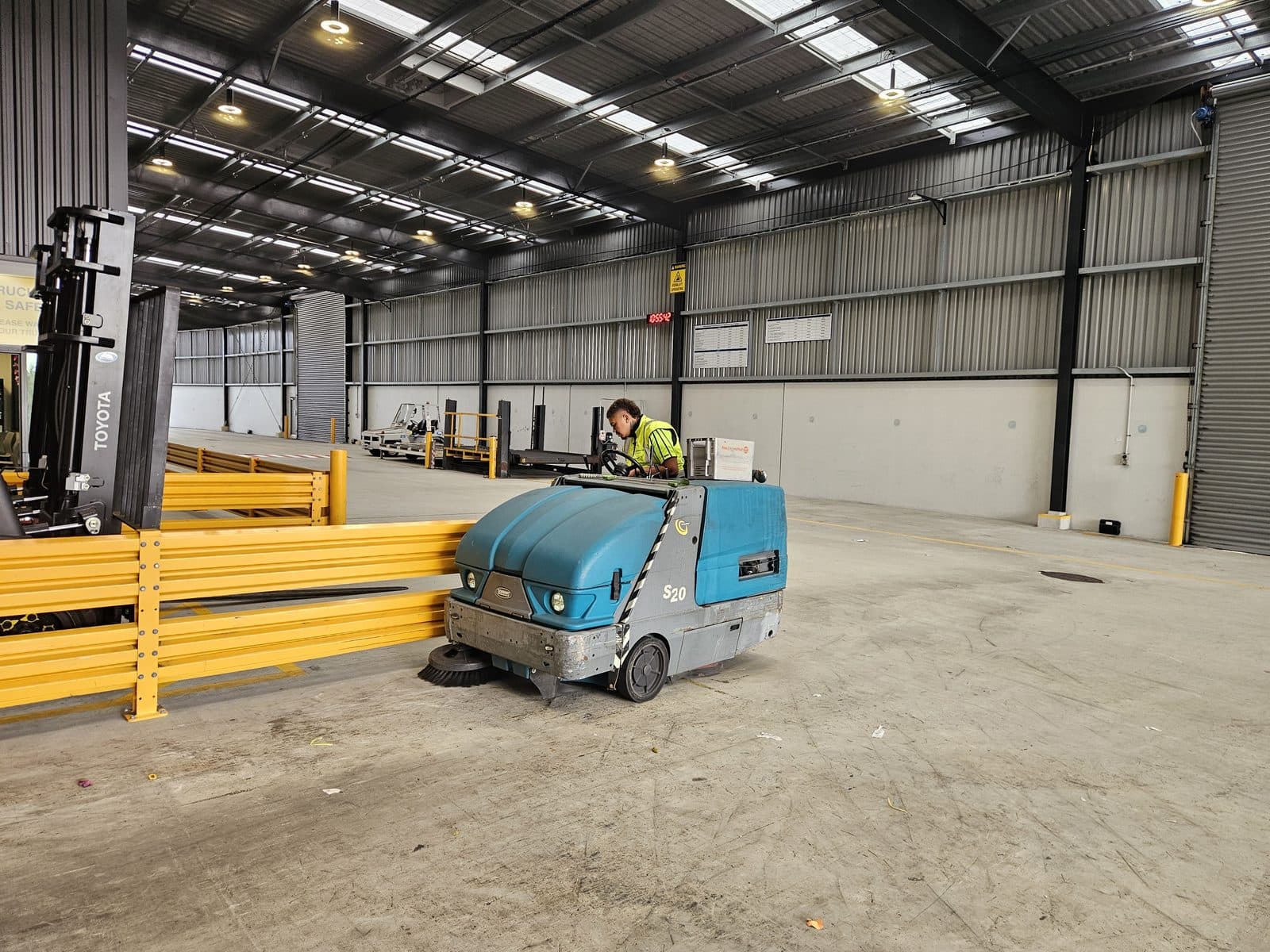 Mechanical Scrubbing & Sweeping